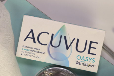 Acuvue Oasys with Transitions Johnson & Johnson Monthly disposable